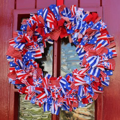 How to make a (patriotic) rag wreath